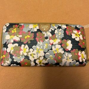 Fossil wallet